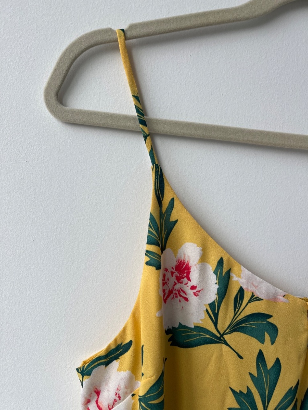 RW & Co Cropped Cami - Picture 5 of 13
